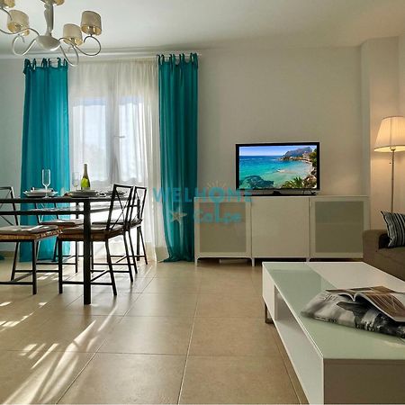 Manzana Bonito Y Comodo Apartamento Con Piscina 칼페 외부 사진